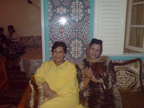 ارحوم البقالي مع الفنانة امينة رشيد 2009