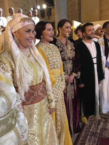 صورة تذكارية مع الاميرة للا حسناء مهرجان فاس 2019
